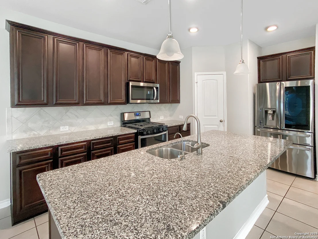 Photo of 3119 Ambar Cala