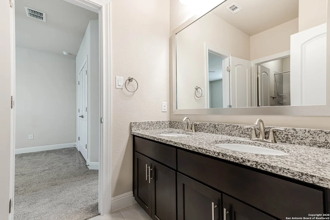 Photo of 17419 Hillsedge