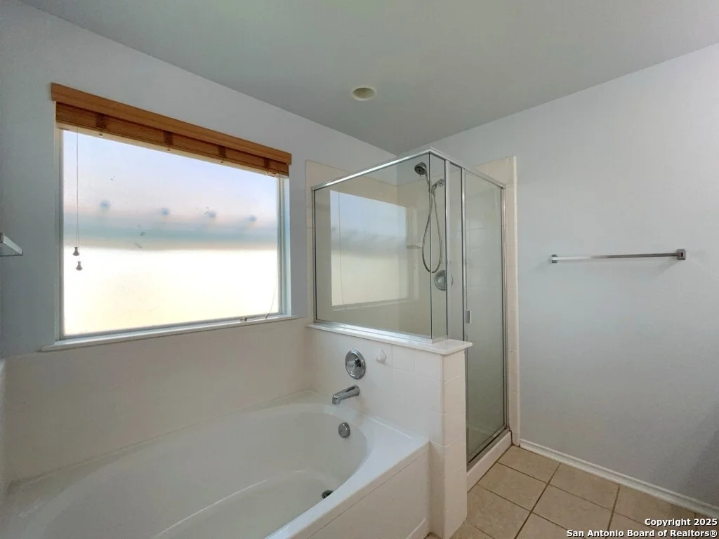 Photo of 4418 Semora Oak