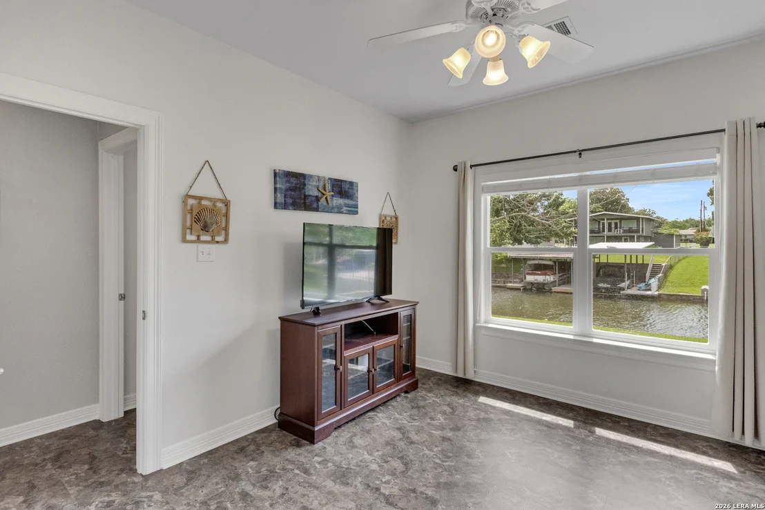 Photo of 307 E Pheasant