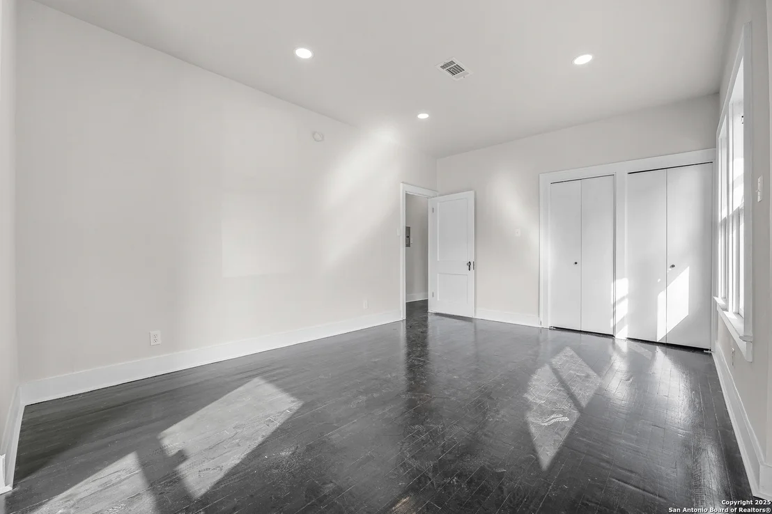 Photo of 343 Canton