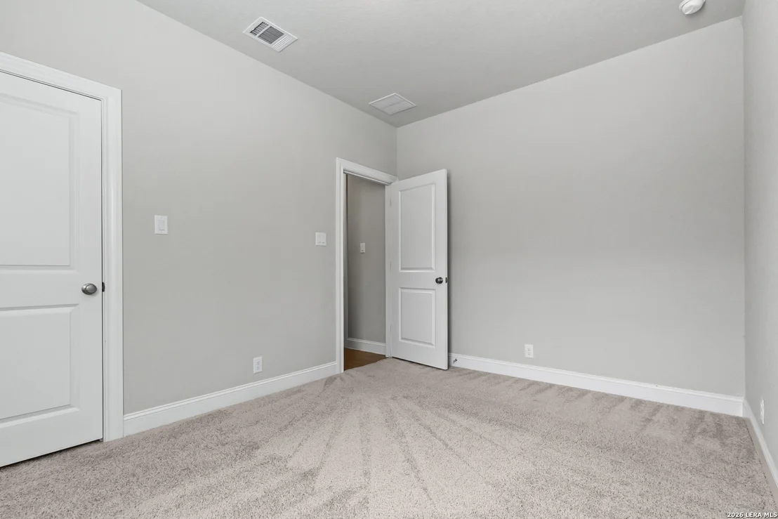 Photo of 9011 Pond Gate