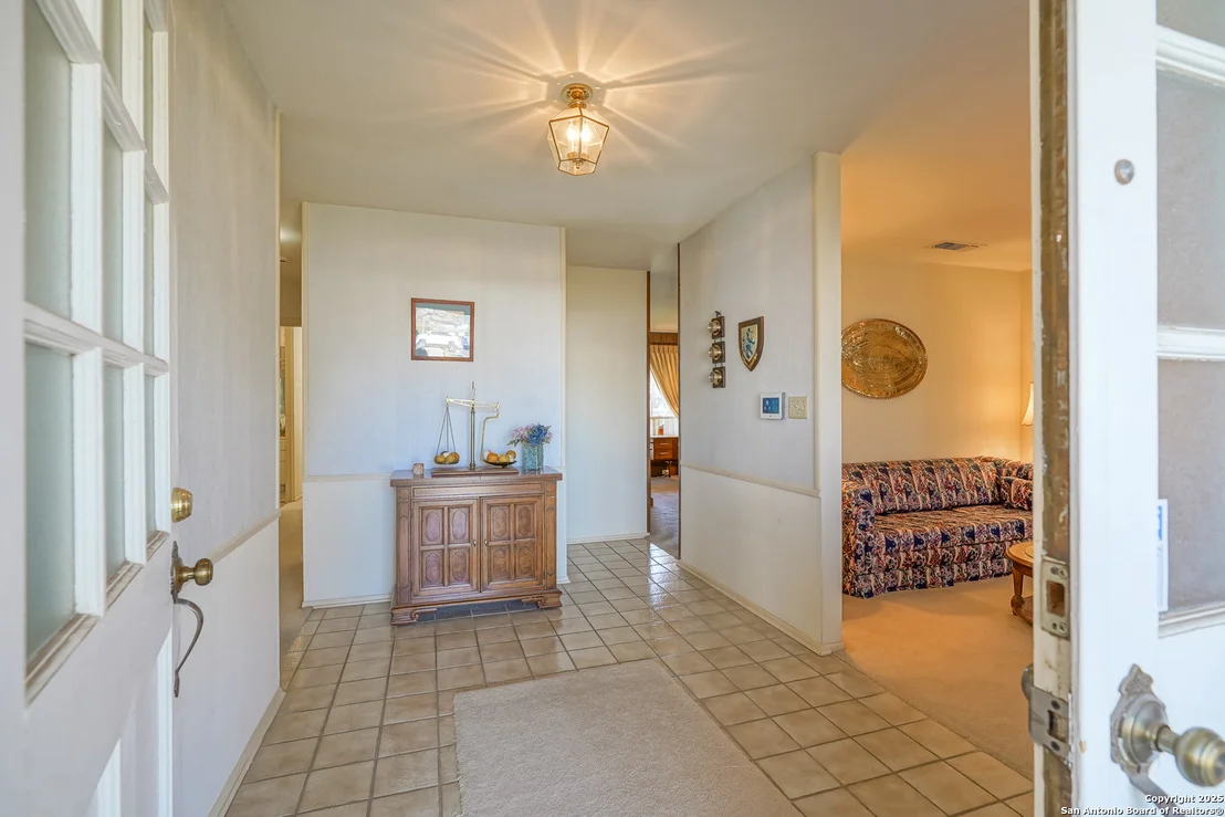 Photo of 6514 Robin Forest