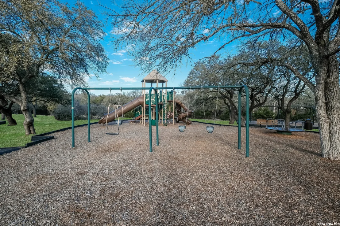 Photo of 430 White Cyn