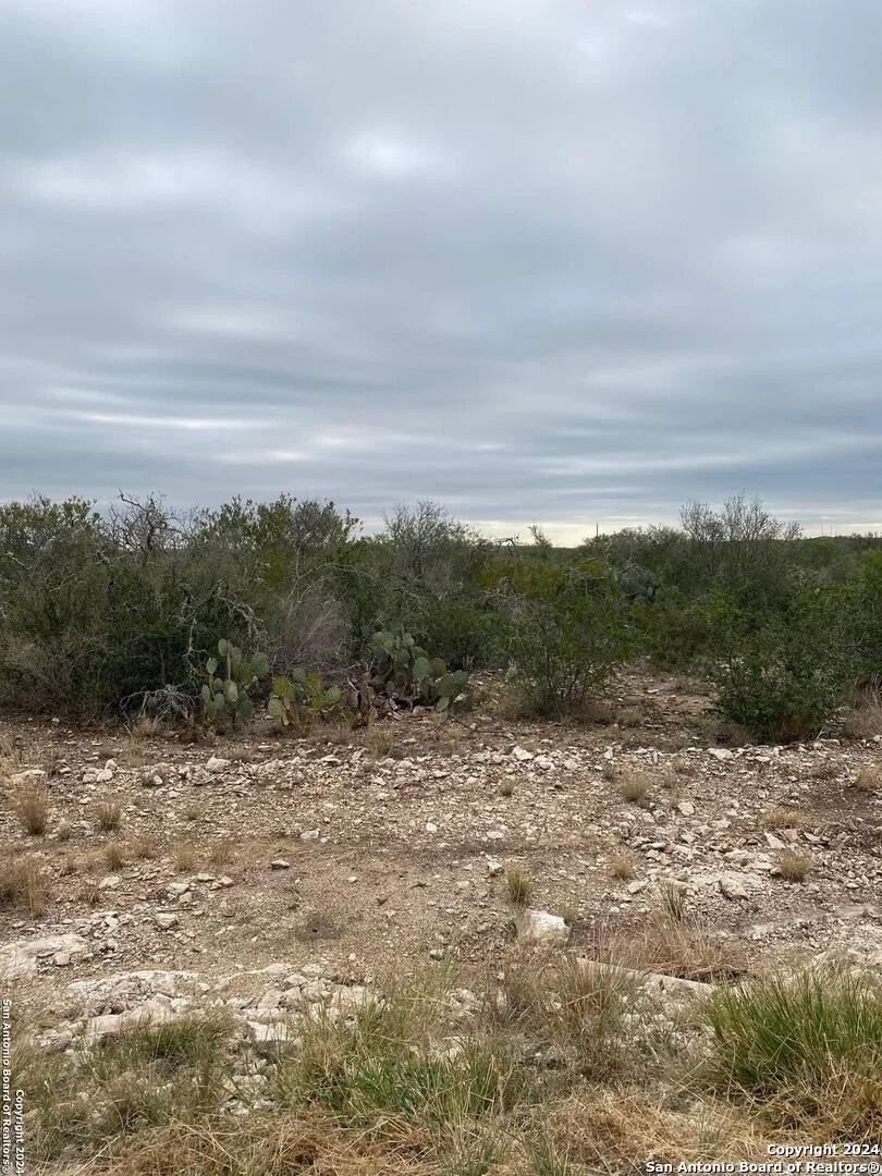 Photo of 504 LEGEND HILLS RD