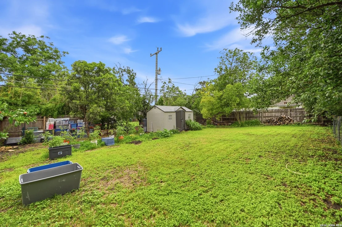 Photo of 237 THORAIN BLVD