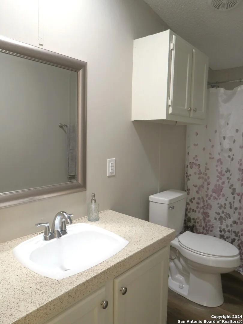 Photo of 315 LORAINE DR