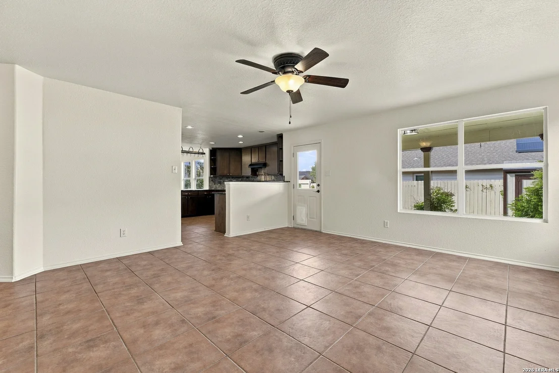 Photo of 233 JULIAN PT
