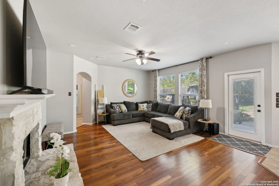 Photo of 1026 Tumbling Oaks
