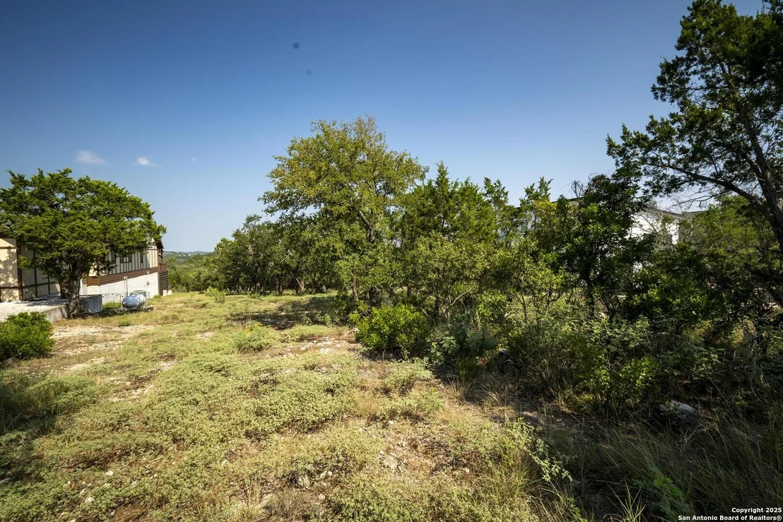 Photo of 2601 Summit Dr