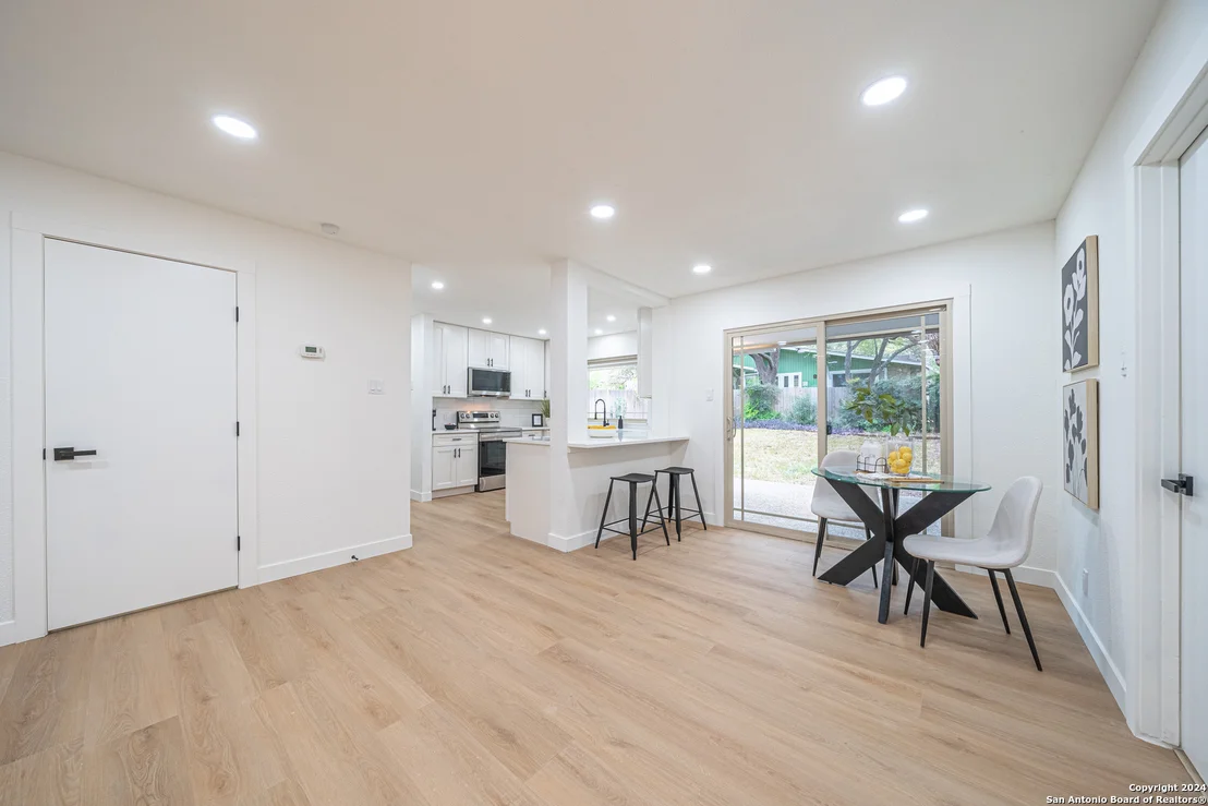 Photo of 3127 COLONY DR