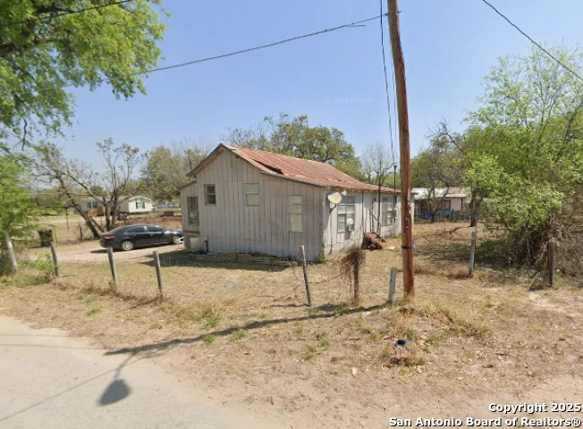 Photo of 812 Flores