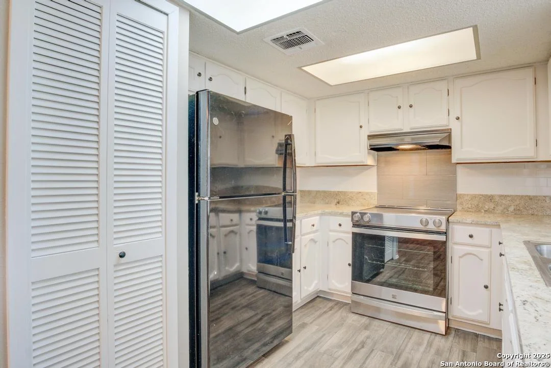 Photo of 7115 Whittney