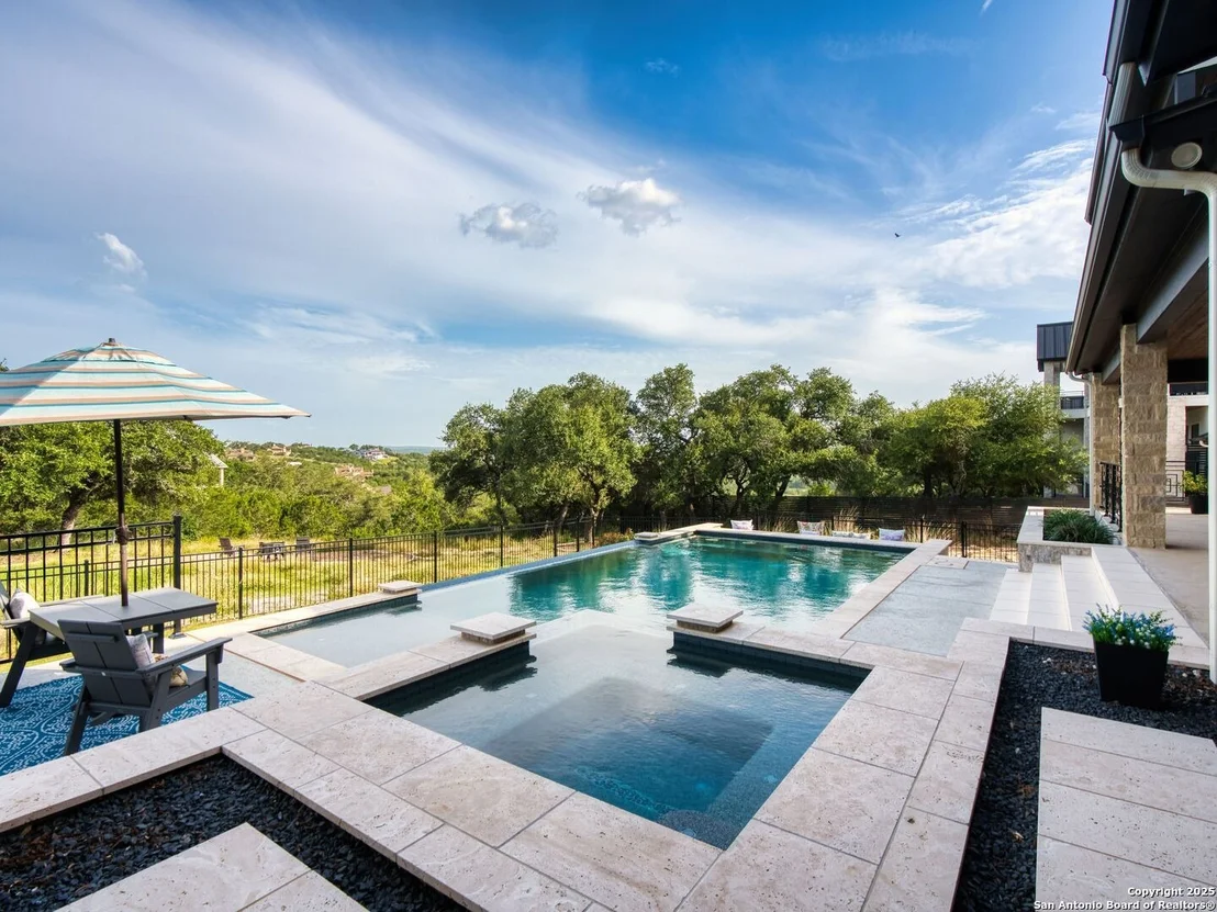 Photo of 207 River Bend
