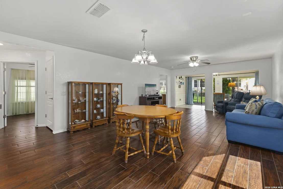 Photo of 4911 Sky Oaks