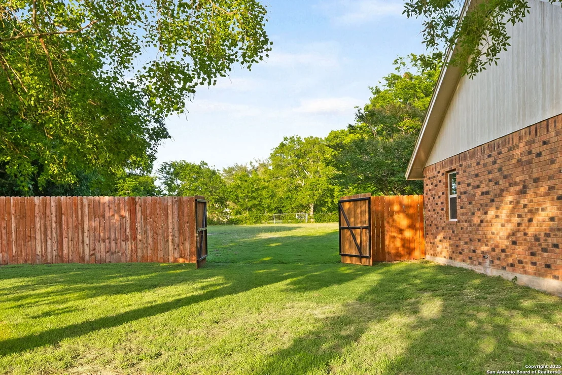 Photo of 151 Crest Circle