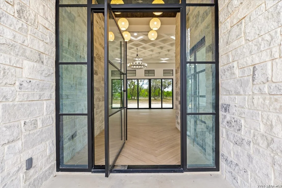 Photo of 577 Private road 3702