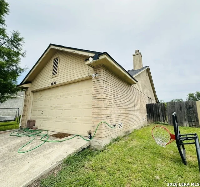 Photo of 5830 LARKMEADOW DR