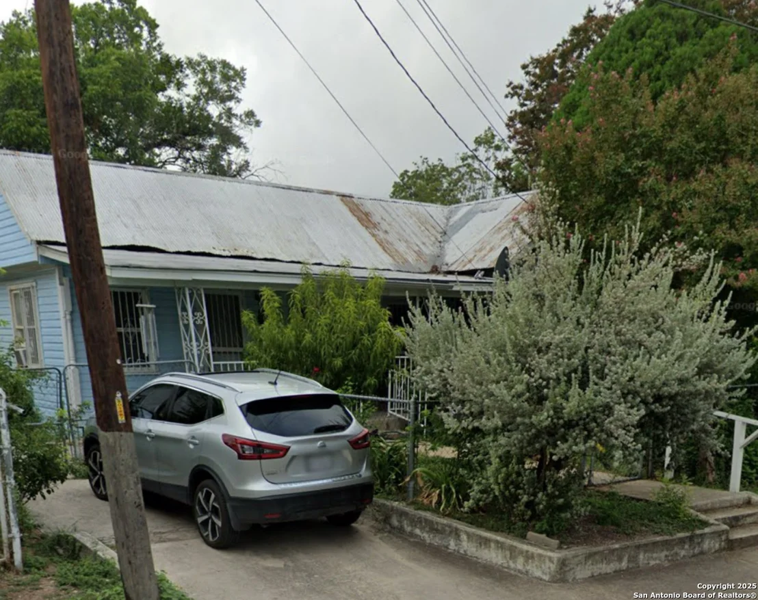 Photo of 238 Lone Star