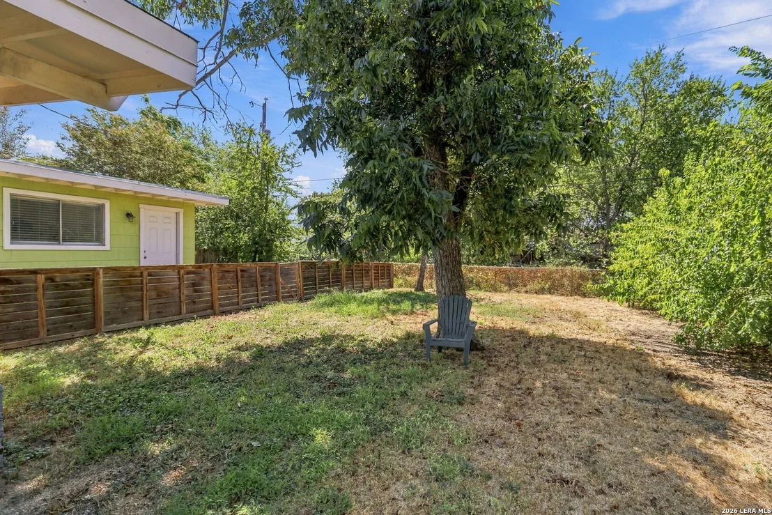 Photo of 458 Sharon Dr