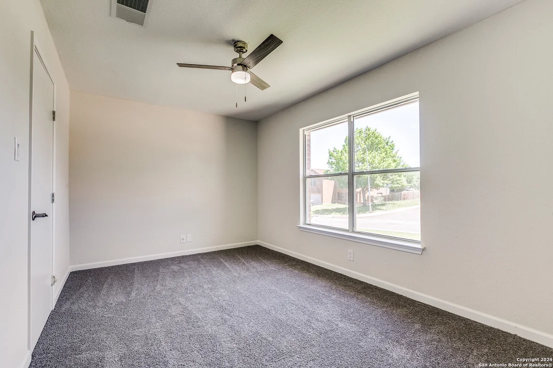 Photo of 7035 RAINTREE FRST