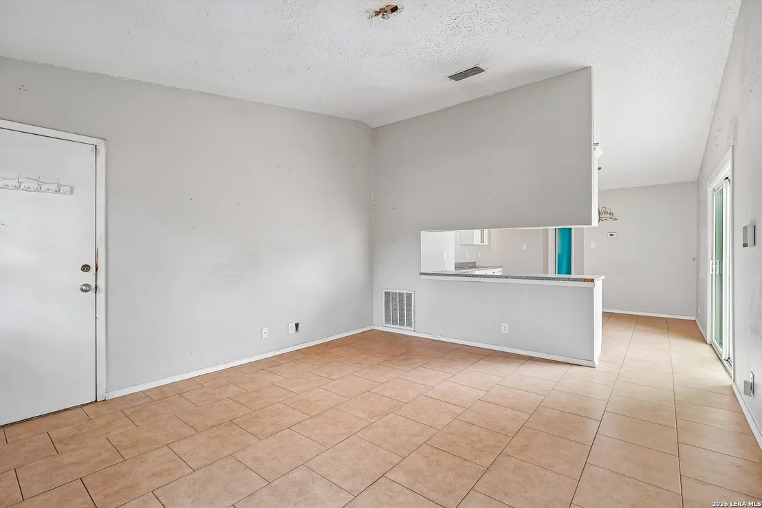 Photo of 10055 Amber Field