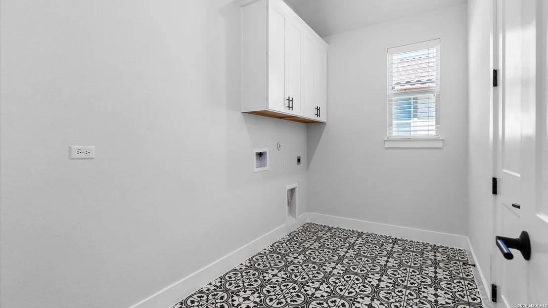Photo of 1355 Dancing Oak