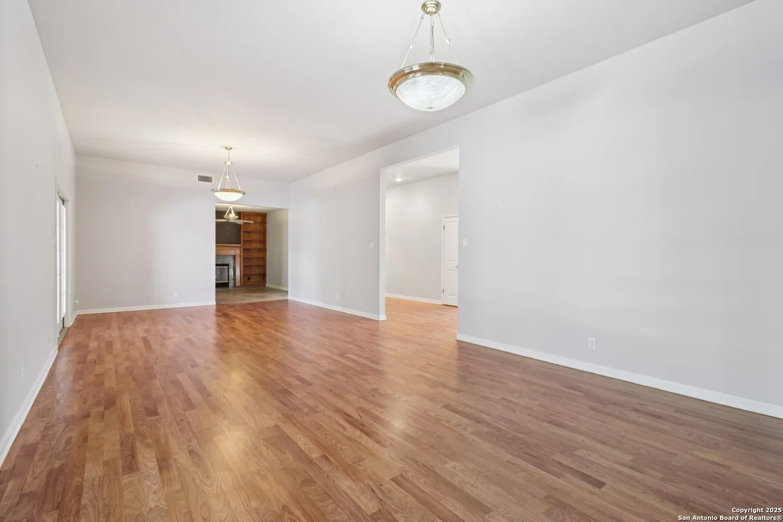 Photo of 2905 Hidden Elm