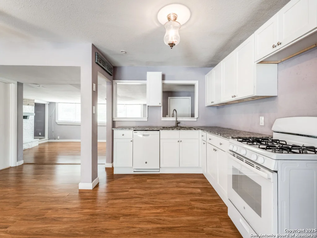 Photo of 615 Edgebrook