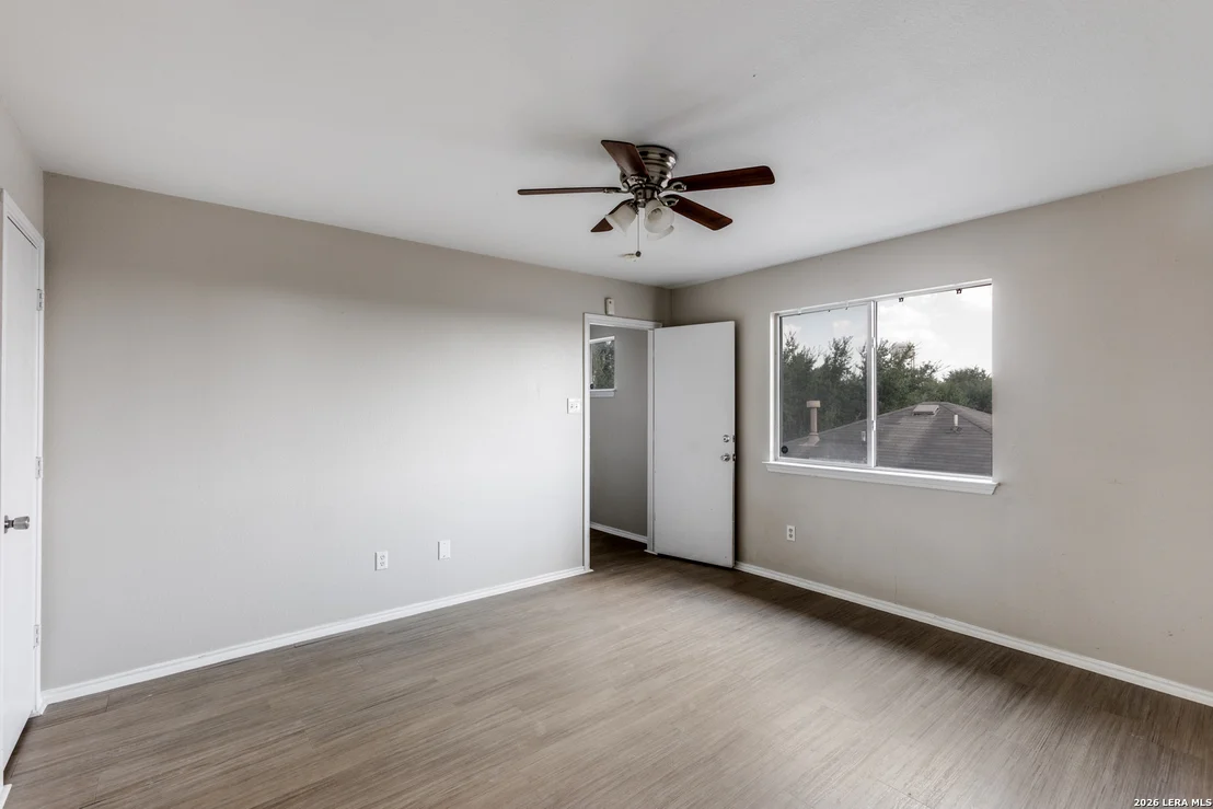 Photo of 11812 Lima