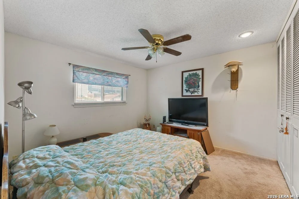 Photo of 6823 S Whitland