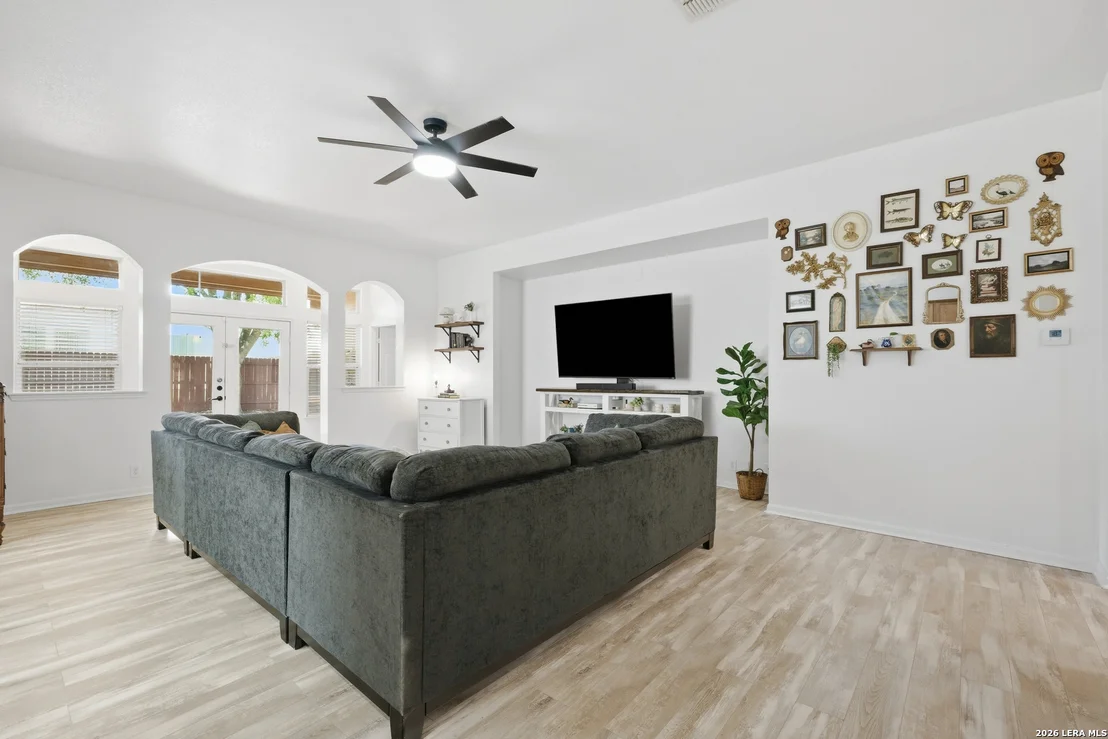Photo of 254 MAIDSTONE CV