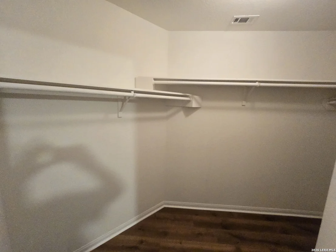 Photo of 12150 LUCKEY VW