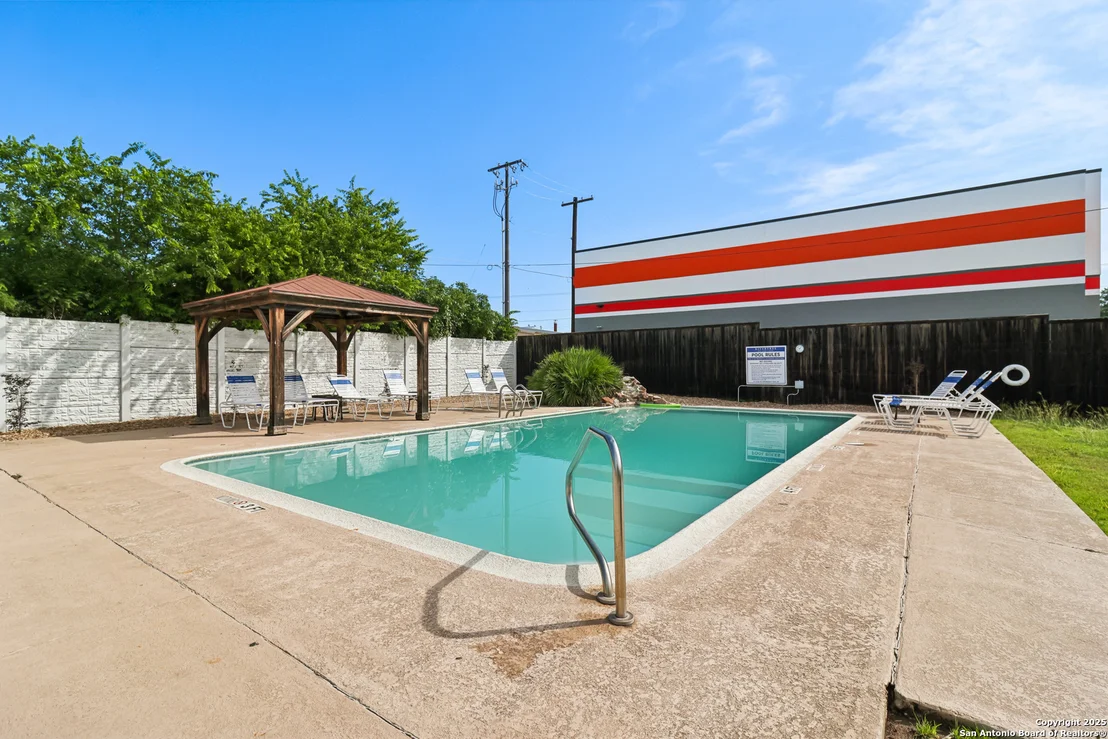 Photo of 1117 Rivertree Dr.