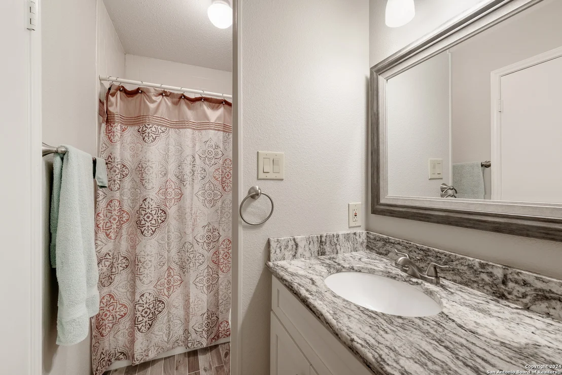Photo of 10906 LAKE PATH DR