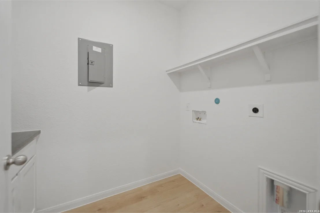 Photo of 11154 HOLLINGER CIR