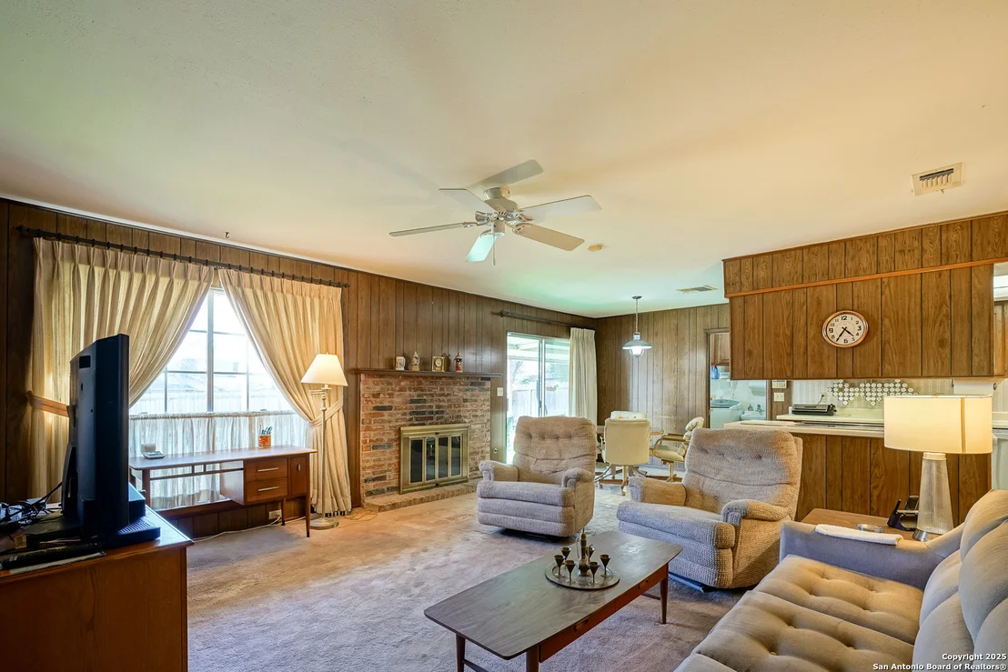 Photo of 6514 Robin Forest