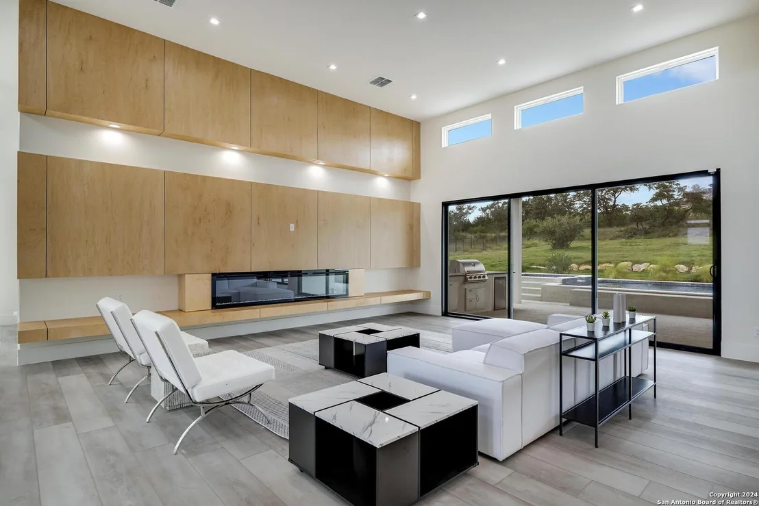 Photo of 25907 Morhiss Pt