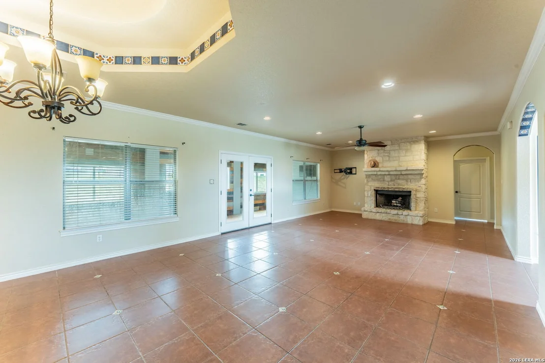 Photo of 810 MOCKINGBIRD LN