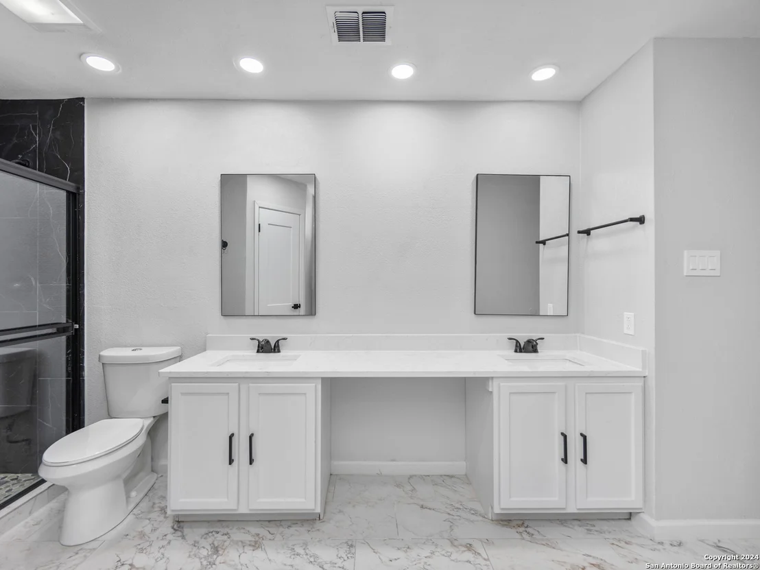 Photo of 7707 clear ridge