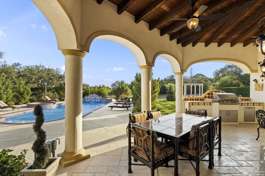 Photo of 1418 Greystone