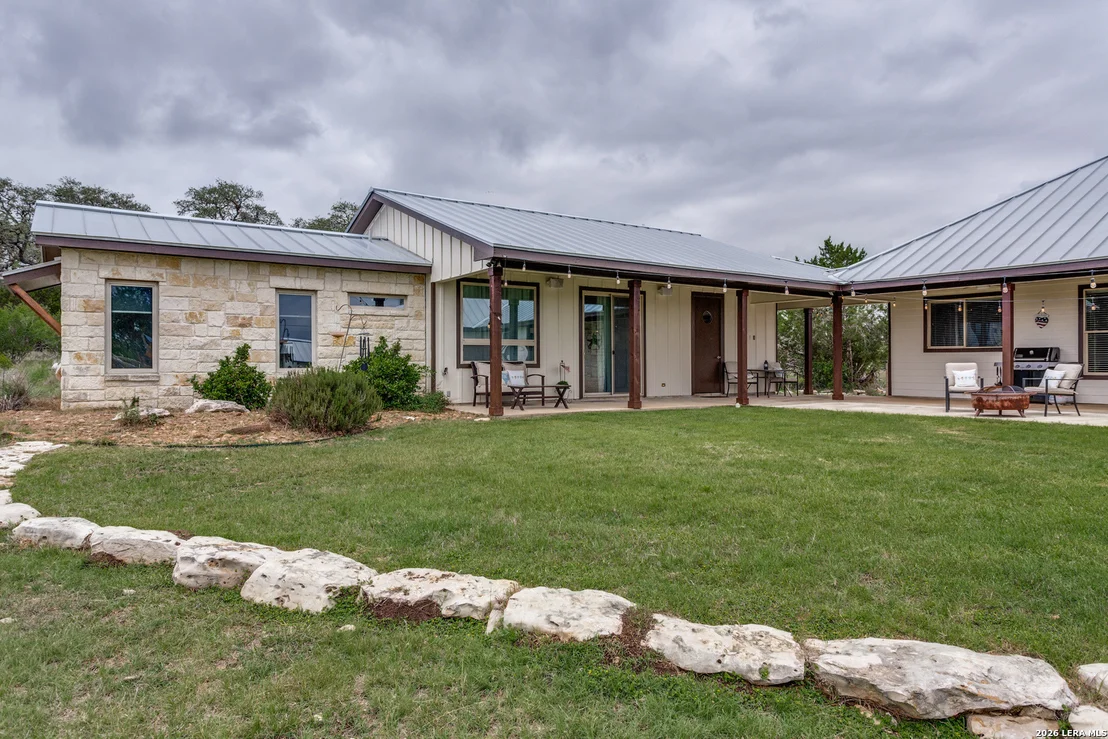 Photo of 106 RIVER MOUNTAIN DR