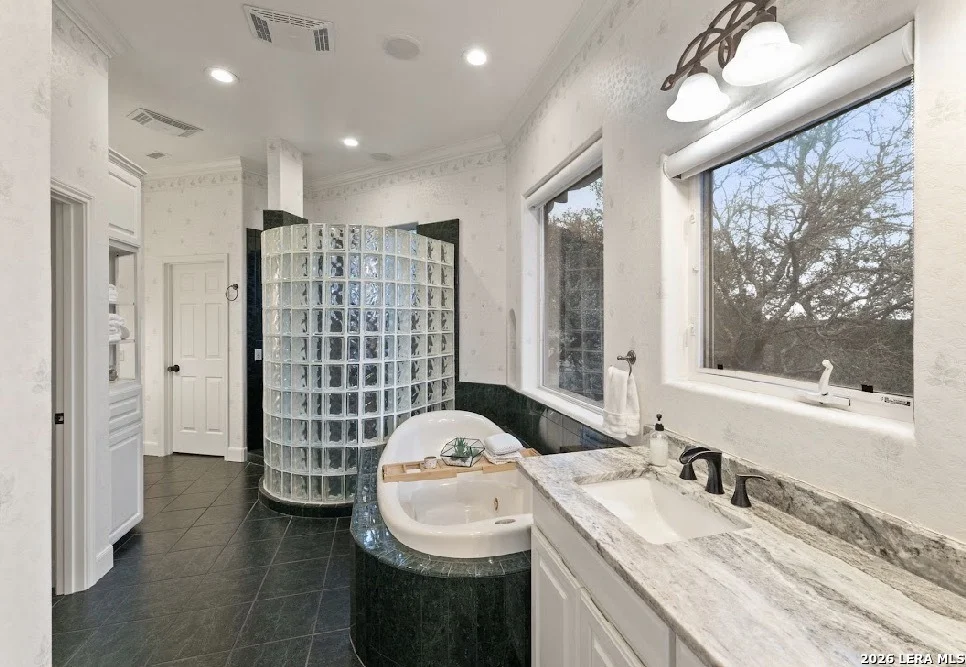 Photo of 120 Eagle Cliff Cir