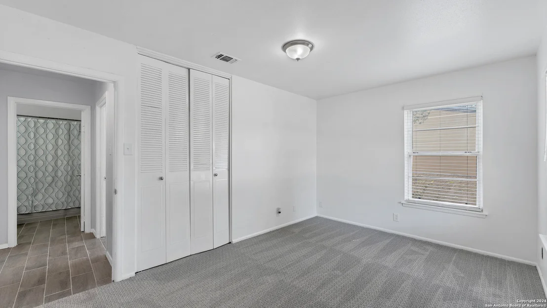 Photo of 5223 REDDING LN