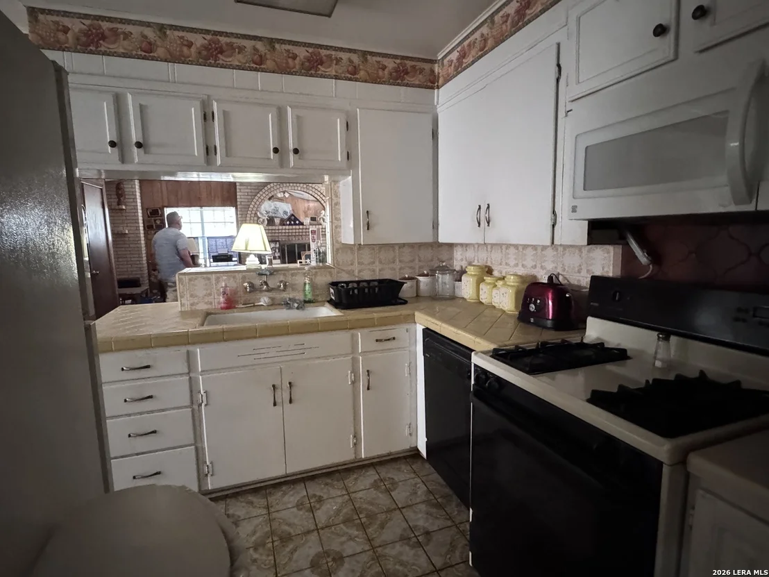 Photo of 205 W Mayfield