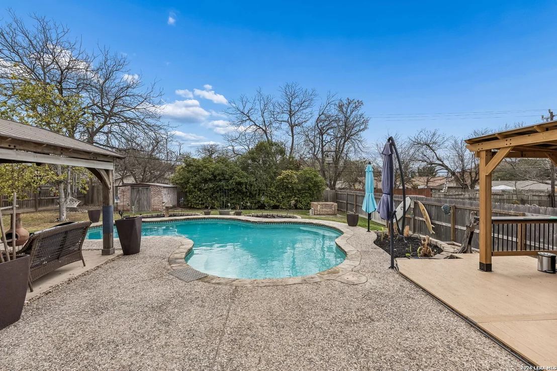 Photo of 218 Whispering Oaks