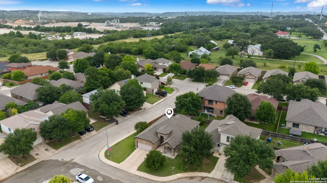 Photo of 9815 Leubeck Ranch