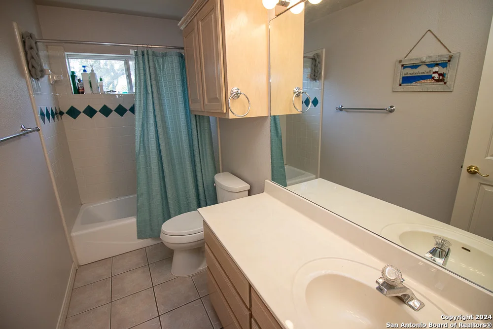 Photo of 8526 FAIRWAY TRACE DR