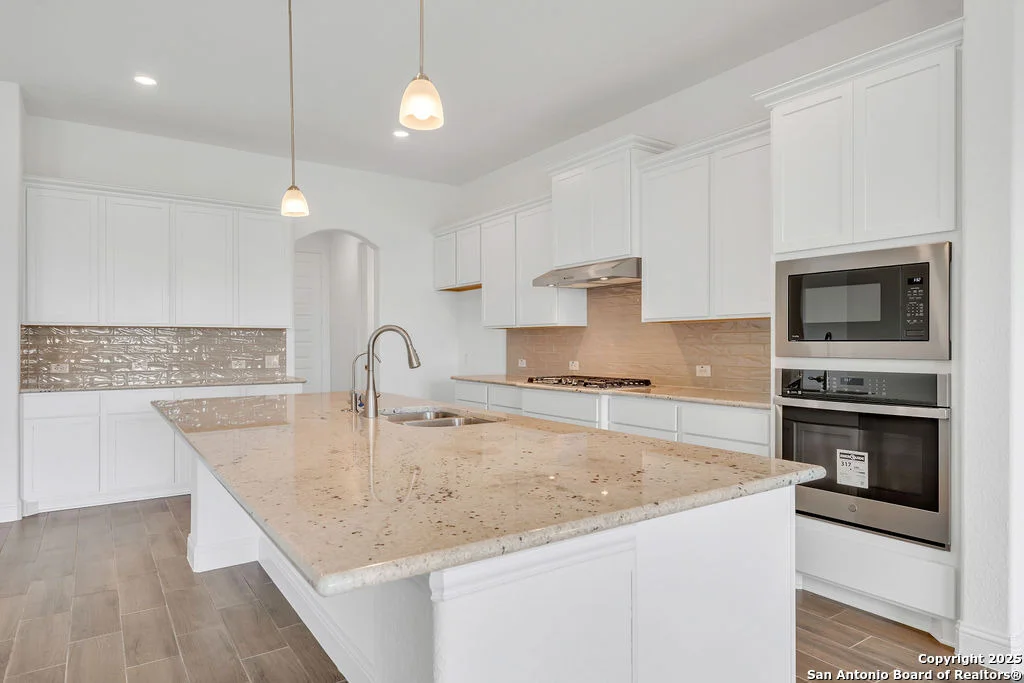 Photo of 5306 Guston Hall