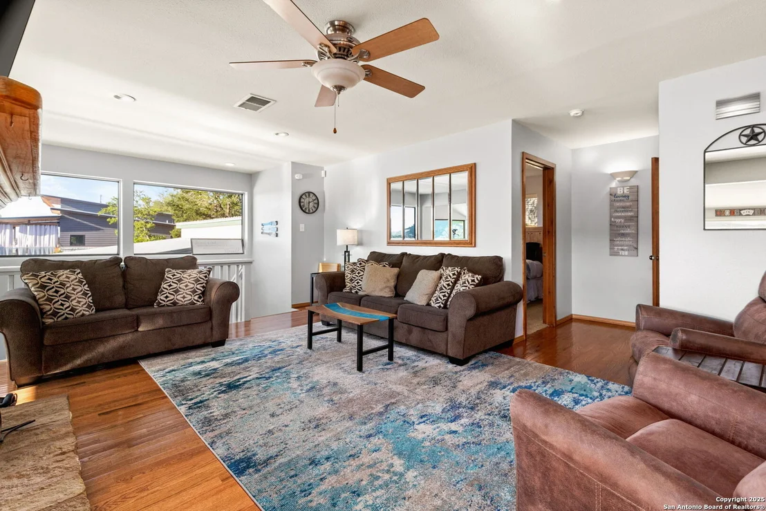 Photo of 1043 LEDGE PATH